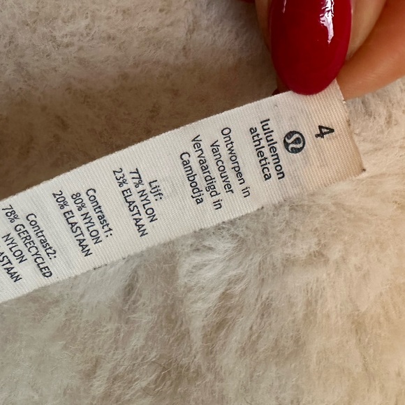 Lululemon tank top with built in bra - Picture 3 of 3